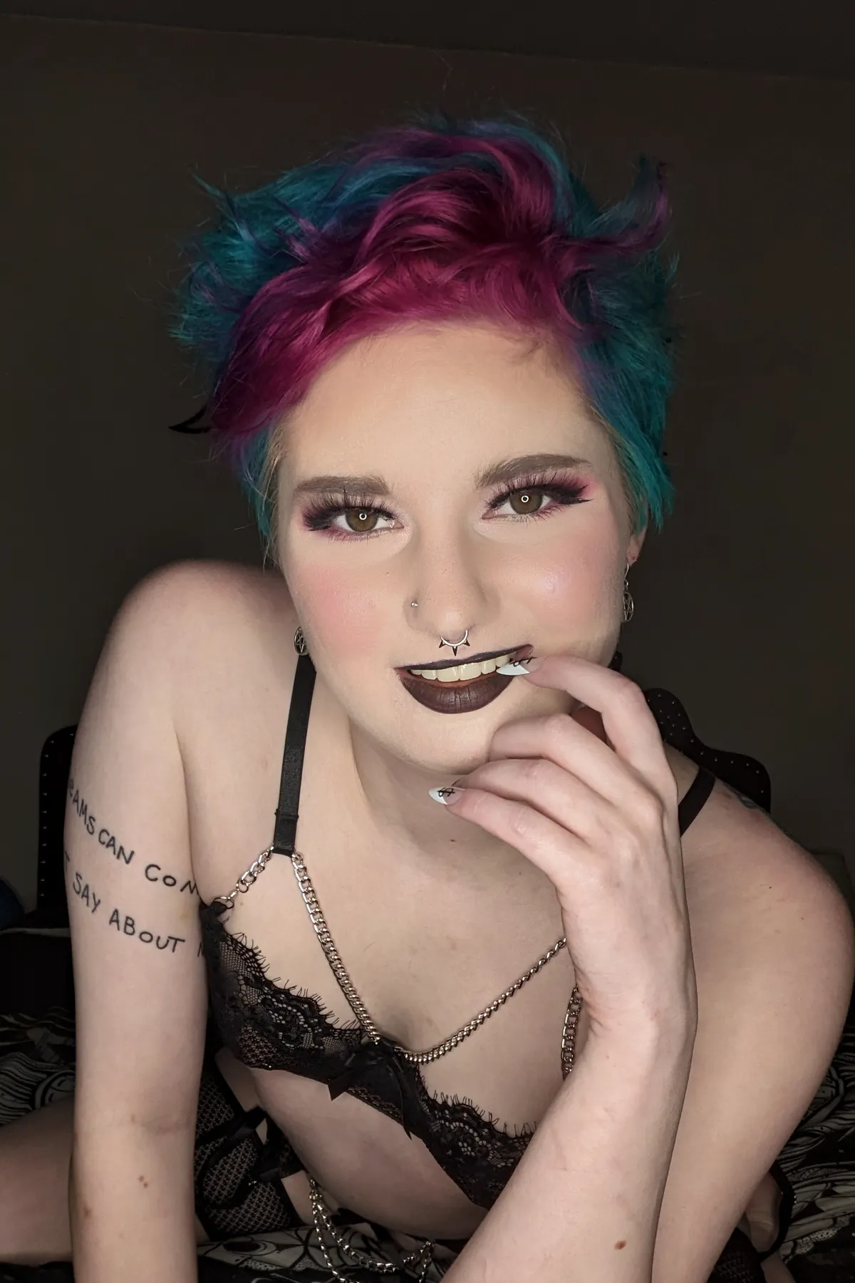 Priestess Poison - Independent Escort Multi colored in Philadelphia
