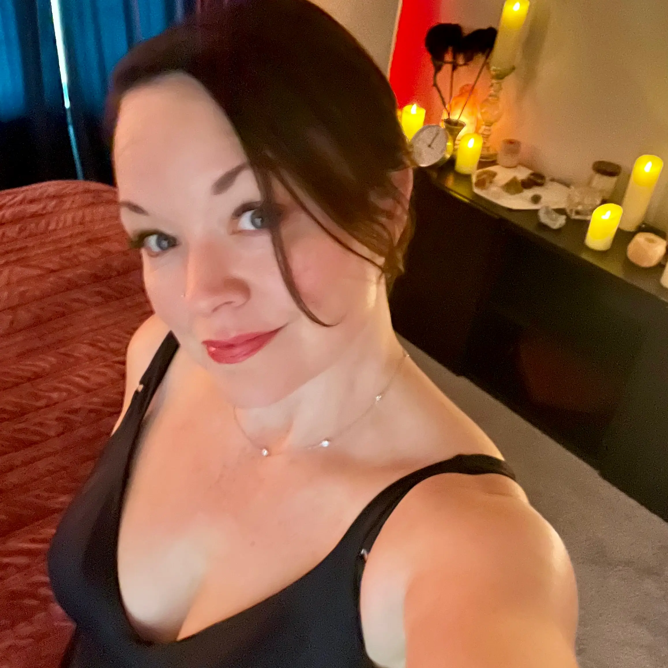 Julia Eve 's Profile image